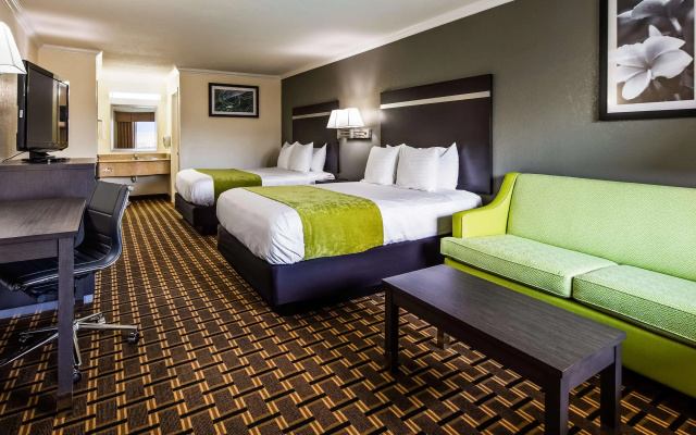 photo 3 of Best Western Garden Inn