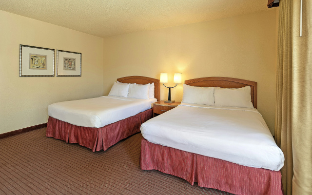 photo 4 of Golden Sails Hotel