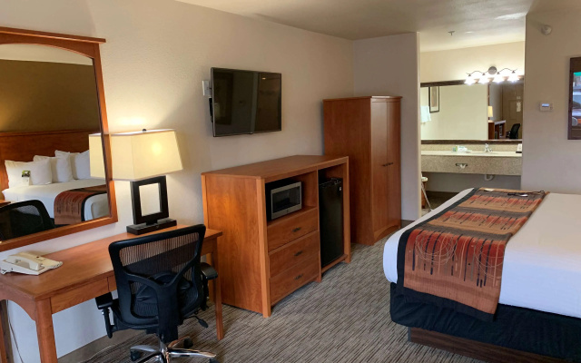 photo 3 of Best Western Grande River Inn & Suites