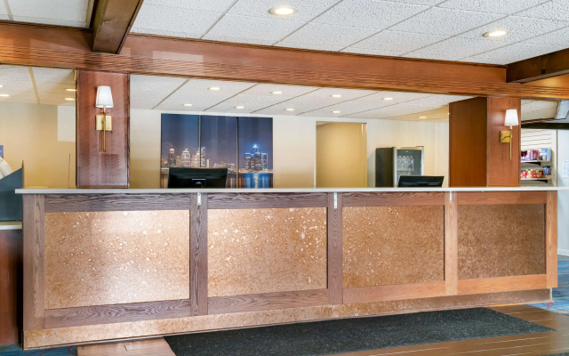 photo 2 of Best Western Greenfield Inn