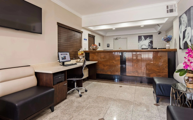 photo 2 of Best Western Hollywood Plaza Hotel - Walk of Fame Film City LA