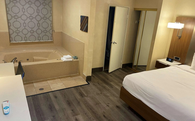 photo 3 of Best Western Hollywood Plaza Hotel - Walk of Fame Film City LA