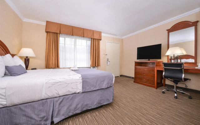 photo 4 of Best Western Hollywood Plaza Inn