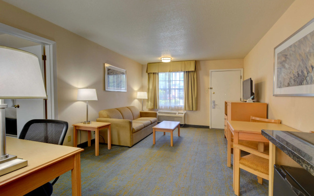 photo 3 of Best Western Horizon Inn