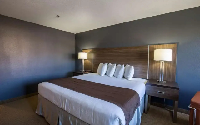 photo 4 of Best Western Inn at the Meadows