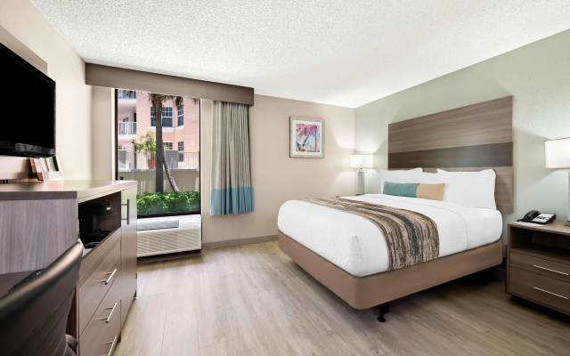 photo 4 of Best Western Intracoastal Inn