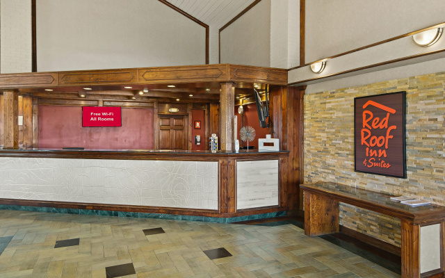 photo 2 of Red Roof Inn & Suites Irving – DFW Airport South