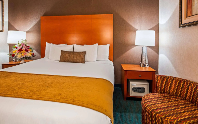 photo 4 of Best Western JFK Airport Hotel