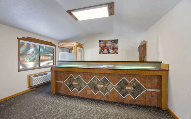 photo 3 of Best Western Kokopelli Lodge