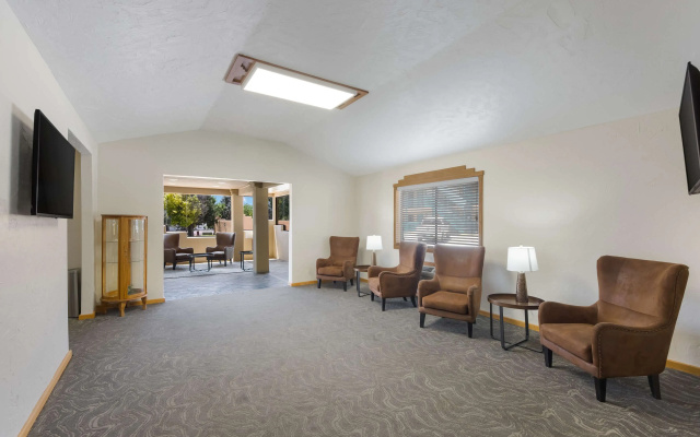 photo 5 of Best Western Kokopelli Lodge