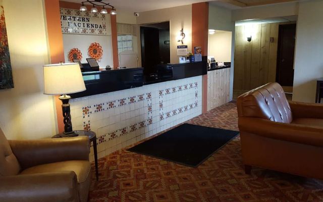photo 2 of Best Western La Grande Hacienda