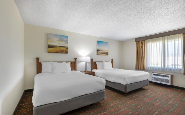 photo 5 of Best Western La Grande Hacienda