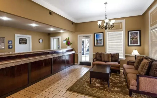 photo 2 of Best Western Lakewood
