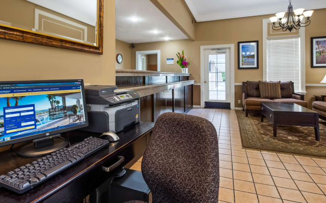 photo 4 of Best Western Lakewood