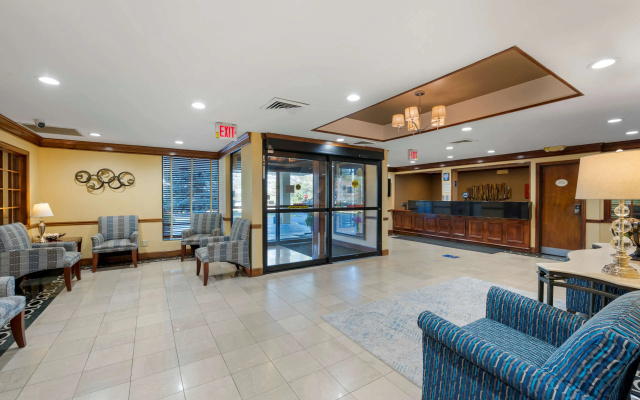 photo 2 of Best Western Louisville East Inn & Suites