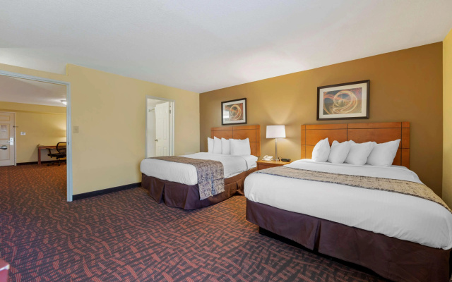 photo 3 of Best Western Louisville East Inn & Suites