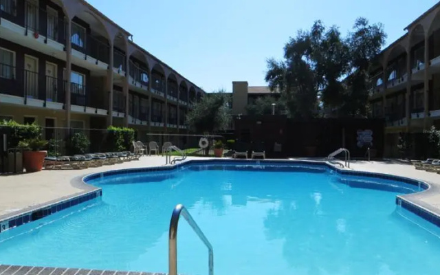 photo 2 of Best Western Mardi Gras Hotel & Casino