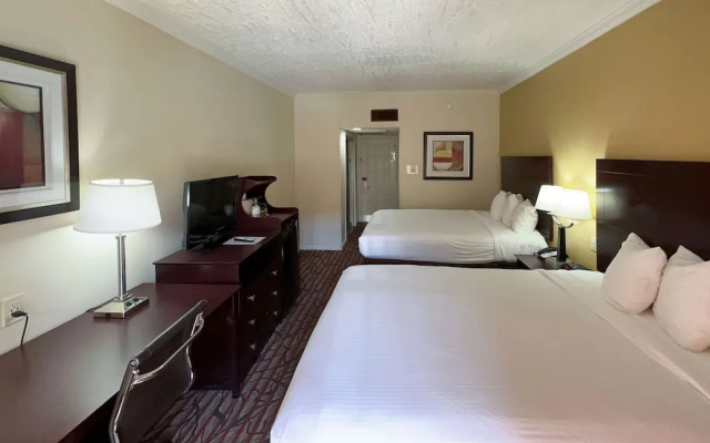 photo 4 of Motel 6 Dallas, Tx - Downtown