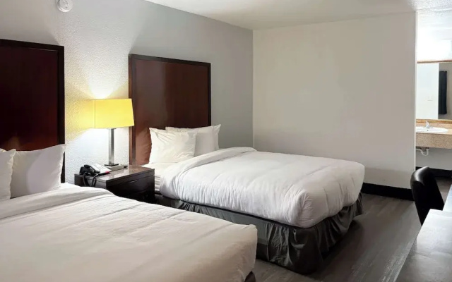 photo 3 of Motel 6 Mesa, AZ - Downtown