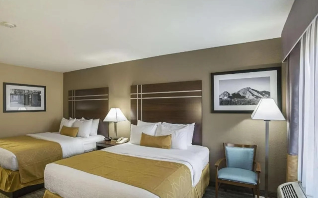 photo 4 of Quality Inn Phoenix North I-17