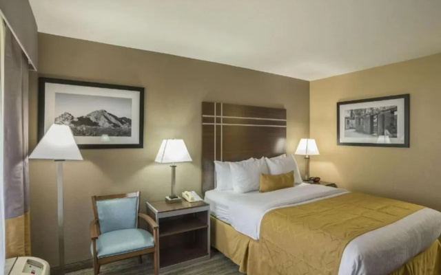 photo 5 of Quality Inn Phoenix North I-17