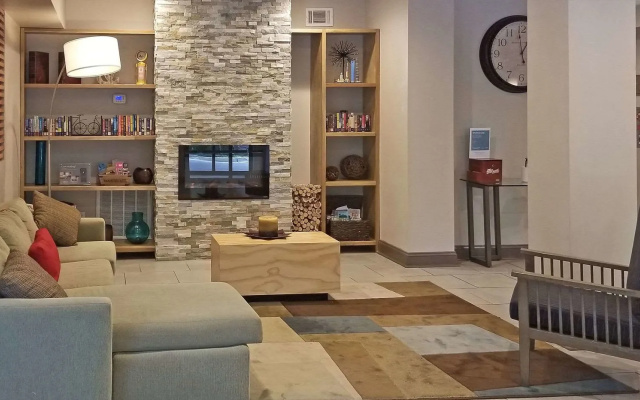 photo 2 of Country Inn & Suites by Radisson, Canton, GA