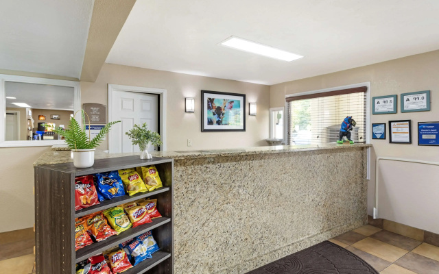 photo 2 of Best Western Mountainbrook Inn