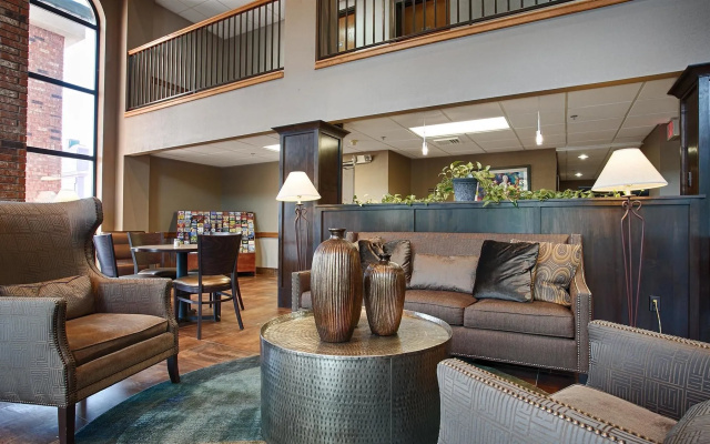 photo 2 of Best Western Music Capital Inn