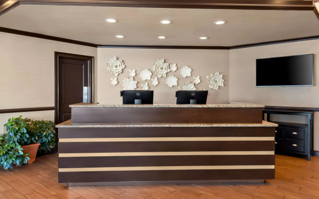 photo 2 of Best Western Newport Inn