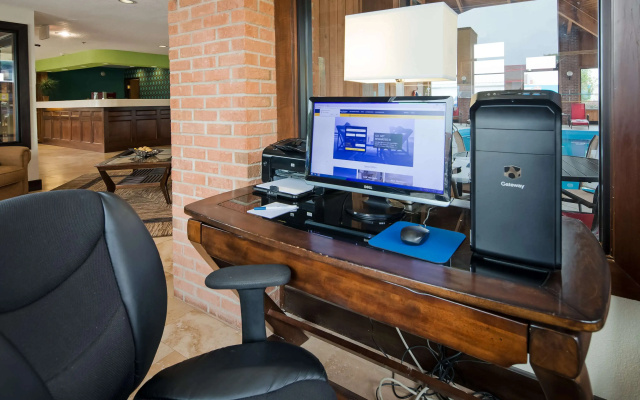 photo 3 of Best Western Norwalk