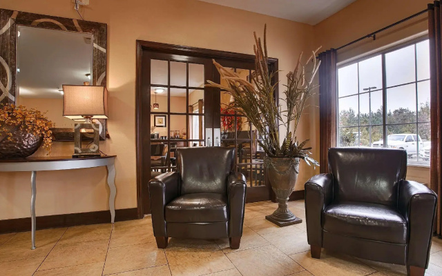 photo 2 of Best Western Oakdale Inn