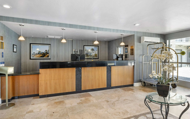 photo 2 of Best Western Oceanside Inn