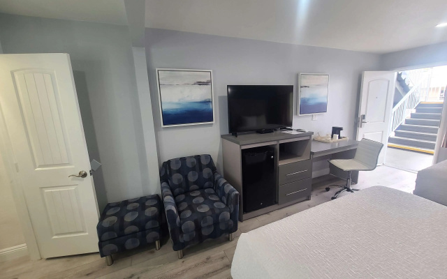 photo 3 of Best Western Orange Plaza