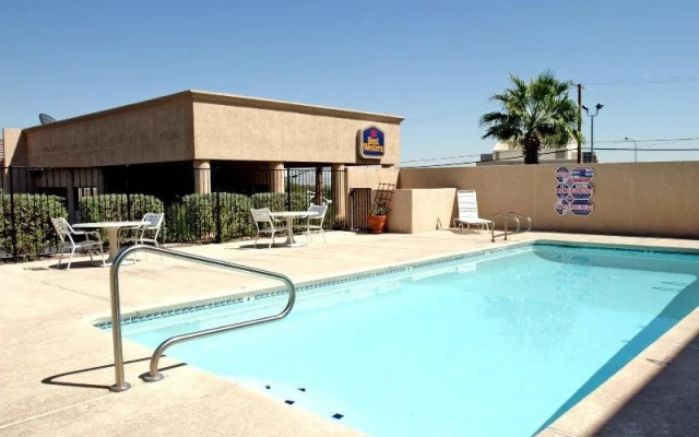 photo 2 of Best Western Parkview Inn