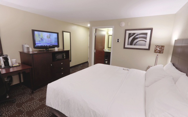 photo 3 of Holiday Inn Express & Suites Pittsburgh West - Greentree by IHG