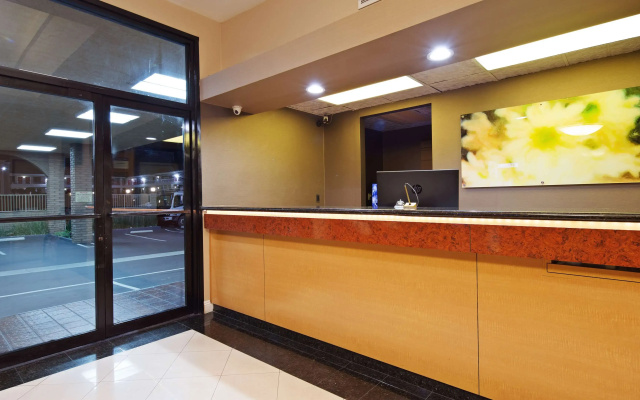 photo 5 of Best Western Pasadena Inn