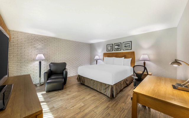 photo 5 of Best Western Pine Tree Motel