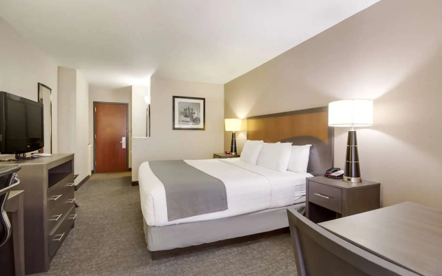 photo 4 of SureStay Plus Hotel by Best Western Houston Medical Center