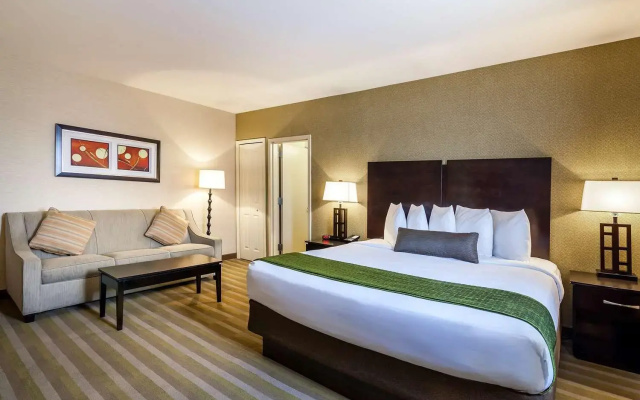photo 4 of Best Western Plus Plaza Hotel