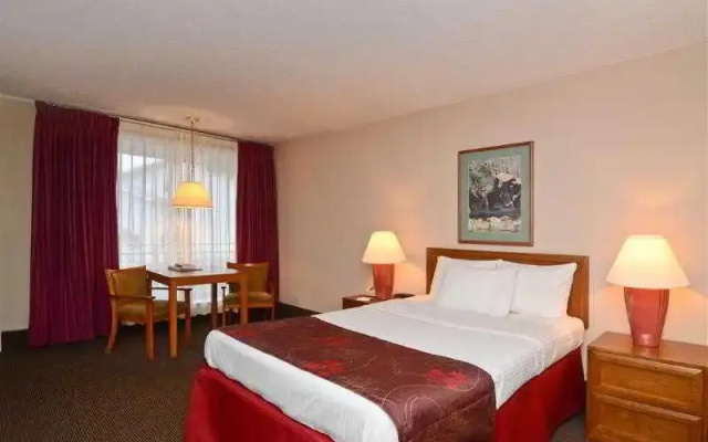 photo 5 of Best Western Plaza Inn