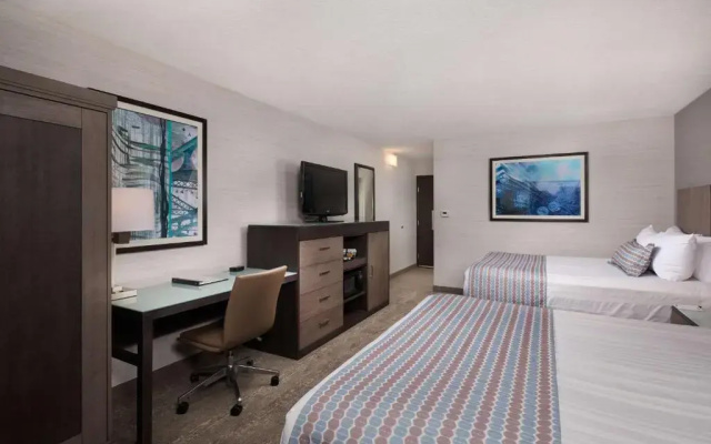 photo 3 of Best Western Plus Agate Beach Inn