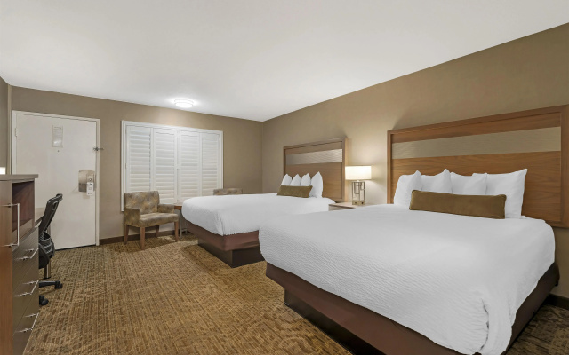 photo 4 of Best Western Plus Anaheim Inn