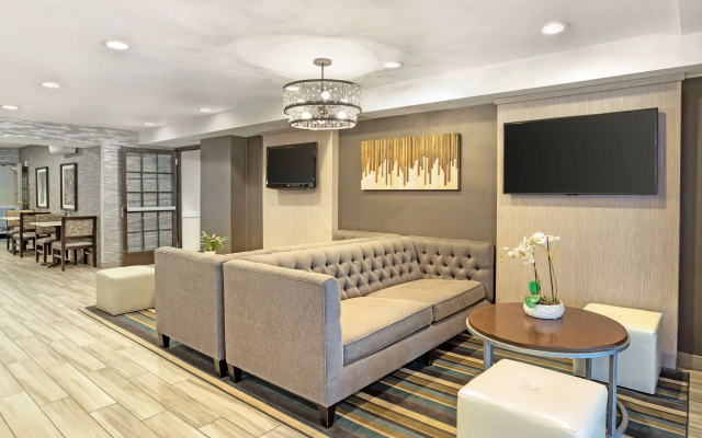 photo 4 of Best Western Plus Fairfield Hotel