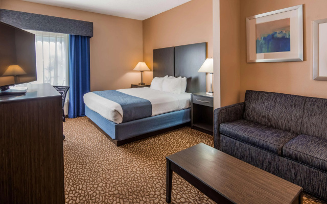 photo 4 of Bradenton Hotel & Suites