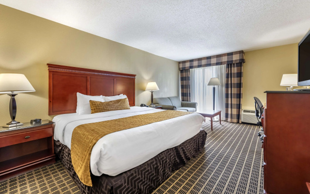photo 3 of Best Western Plus Bridgeport Inn