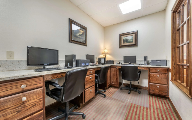 photo 4 of Best Western Plus Bridgeport Inn