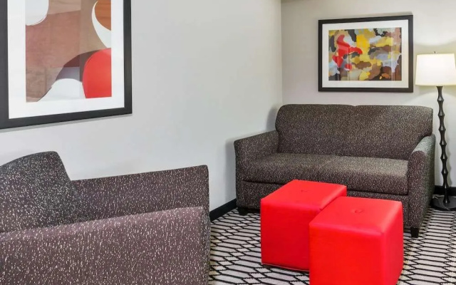 photo 2 of Best Western Plus Bwi Airport North Inn & Suites