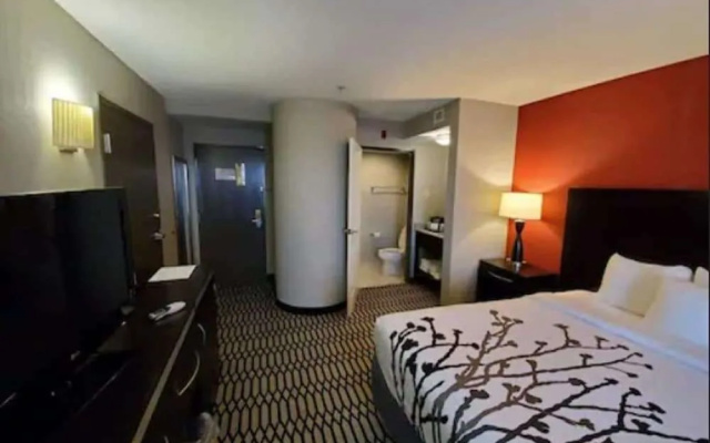 photo 3 of Best Western Plus Bwi Airport North Inn & Suites