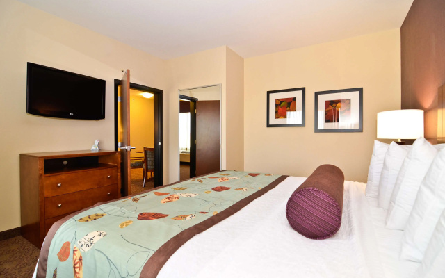 photo 4 of Best Western Plus Carousel Inn & Suites