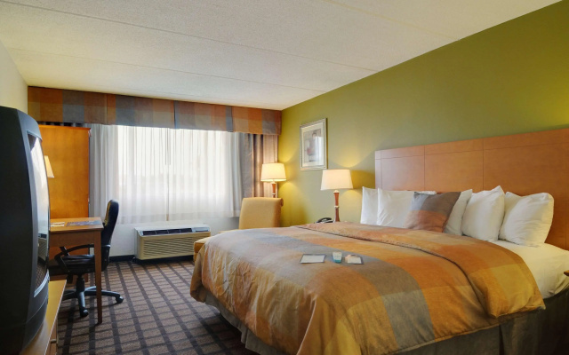 photo 2 of Best Western Plus Chicago Hillside